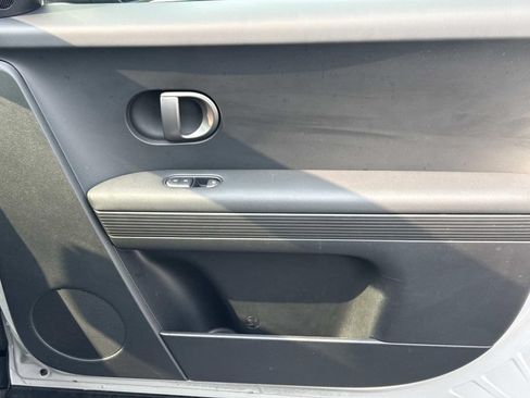 Used 2025 Hyundai Ioniq 5 SE RWD image 19