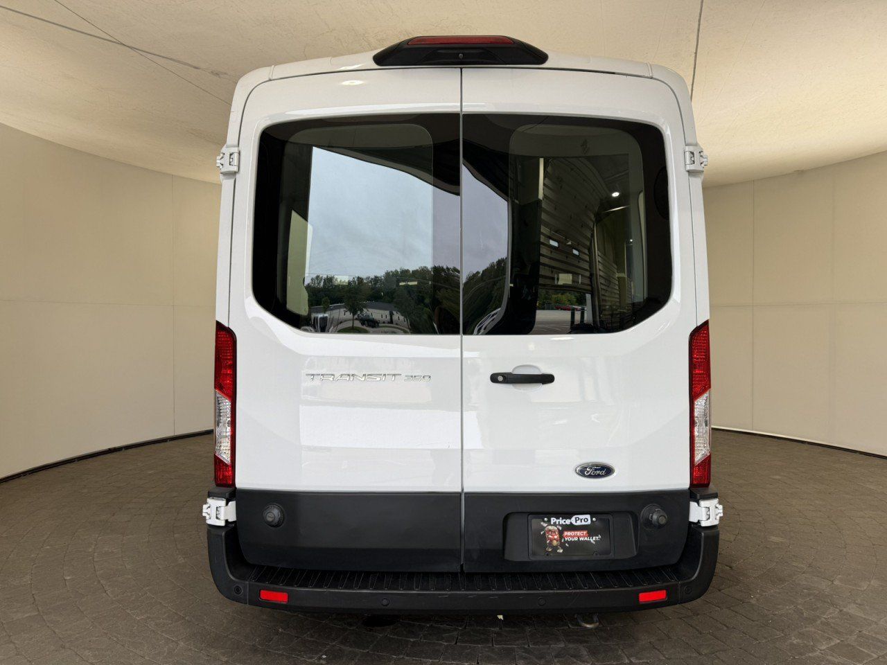 Used 2020 Ford Transit 350 XLT RWD image 6