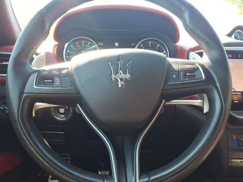 Used 2022 Maserati Ghibli Modena RWD image 26