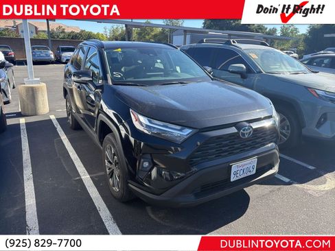 Certified 2022 Toyota RAV4 XLE Premium AWD/4WD image 1