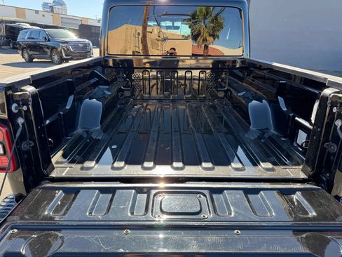 Used 2020 Jeep Gladiator Rubicon AWD/4WD image 33