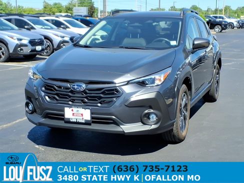 Used 2024 Subaru Crosstrek 2.0i Premium AWD/4WD image 2