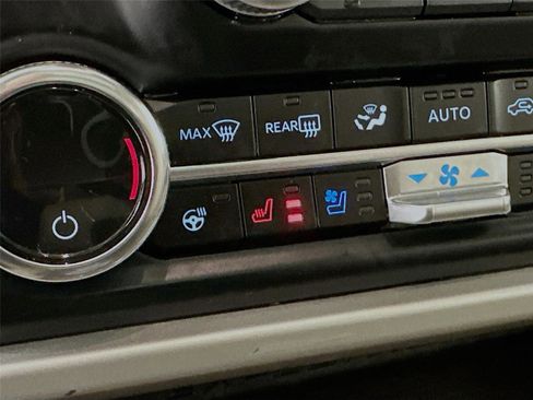 Used 2024 Ford Expedition Max Limited image 35