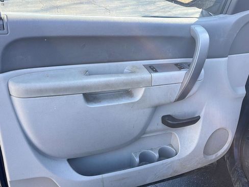 Used 2011 Chevrolet Silverado 1500 W/T w/ LS Package image 16