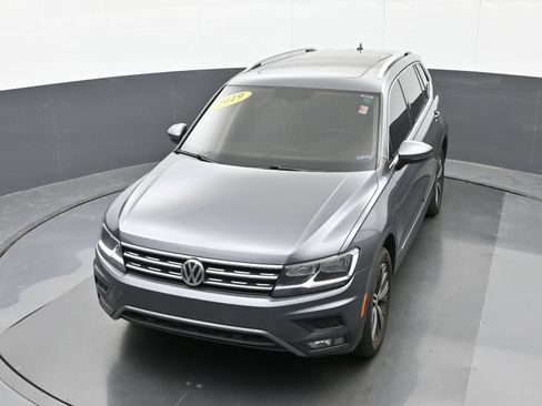 Used 2019 Volkswagen Tiguan SEL w/ 3rd Row Seat Package AWD/4WD image 37