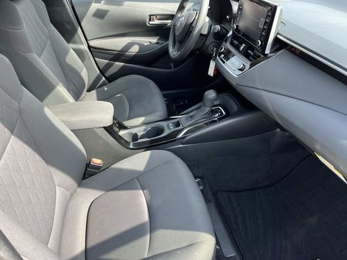 Used 2020 Toyota Corolla LE image 21