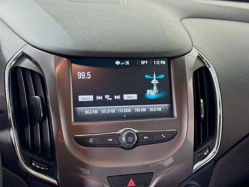 Used 2017 Chevrolet Cruze LT w/ Convenience Package image 8