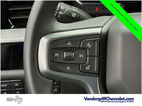 Used 2025 Chevrolet Silverado 2500 LTZ w/ LTZ Convenience Package AWD/4WD image 13