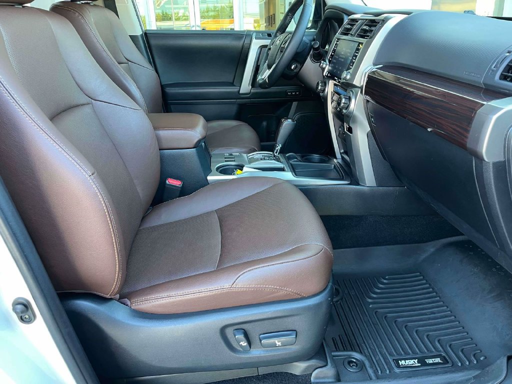 Used 2023 Toyota 4Runner Limited RWD image 23