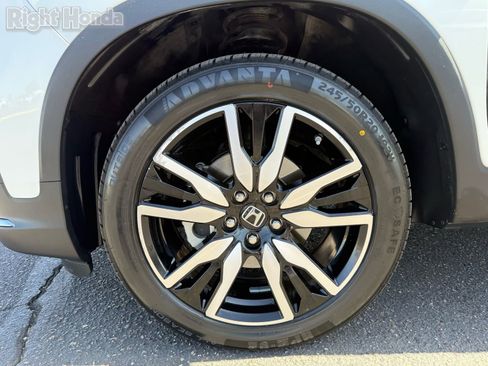 Used 2019 Honda Pilot Touring image 11