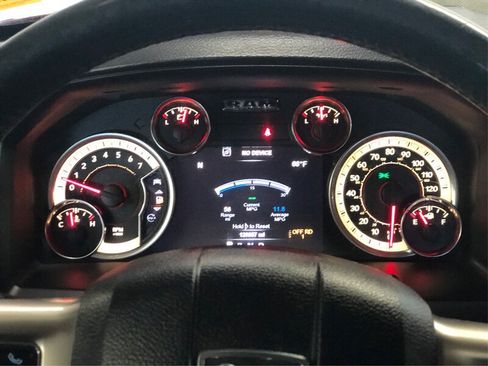 Used 2018 RAM 1500 Laramie w/ Convenience Group AWD/4WD image 14