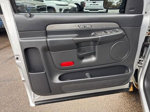 Used 2005 Dodge Ram 1500 Truck SLT w/ Daytona Edition Group image 8
