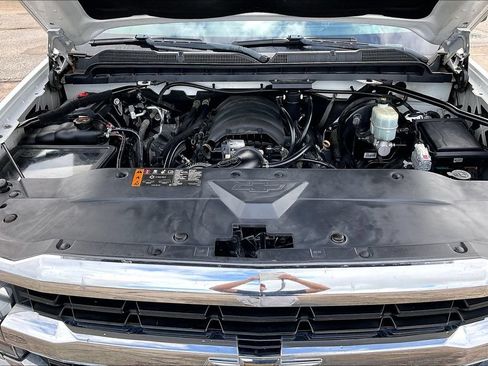 Used 2018 Chevrolet Silverado 1500 LT w/ All Star Edition RWD image 30