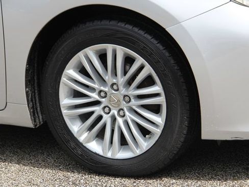 Used 2013 Lexus ES 350 w/ Luxury Pkg FWD image 13