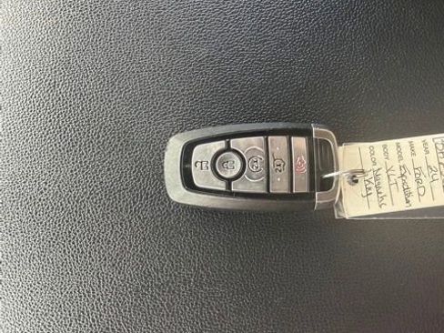 Used 2024 Ford Expedition XLT RWD image 43