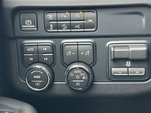 New 2026 Chevrolet Suburban RST w/ RST Capability Package image 36