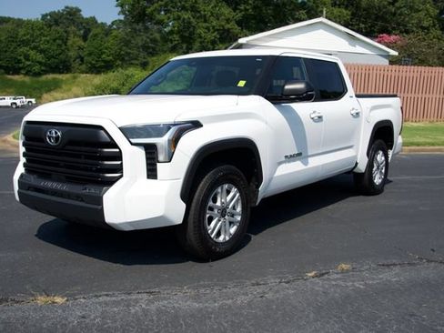 Used 2026 Toyota Tundra SR5 w/ SR5 Premium Package AWD/4WD image 3