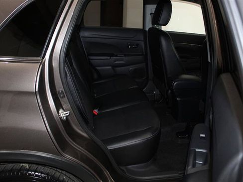Used 2017 Mitsubishi Outlander Sport AWD image 29