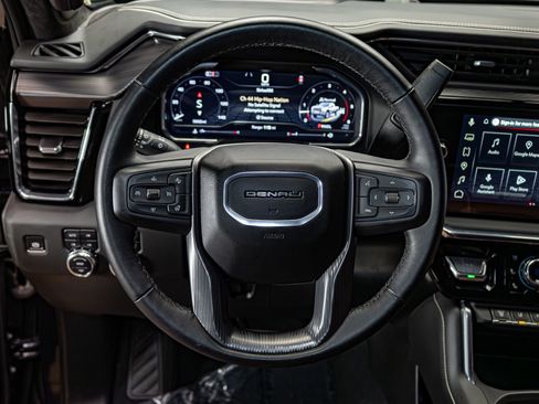 Used 2025 GMC Sierra 2500 Denali Ultimate image 16