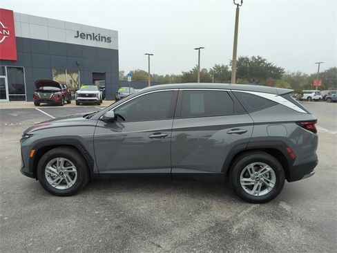 Used 2025 Hyundai Tucson SE image 7