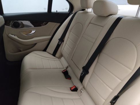 Used 2018 Mercedes-Benz C 300 Sedan image 18