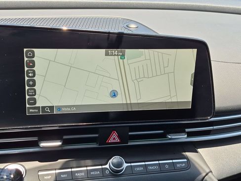 Used 2025 Hyundai Elantra SEL FWD image 17