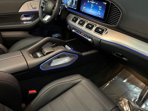 New 2025 Mercedes-Benz GLS 580 4MATIC image 39