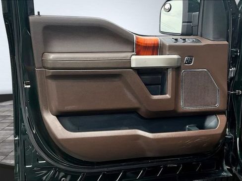 Used 2015 Ford F150 King Ranch w/ Equipment Group 601A Luxury AWD/4WD image 20