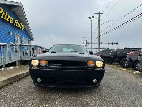 Used 2013 Dodge Challenger SXT Plus image 9