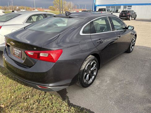Used 2023 Chevrolet Malibu LT image 3