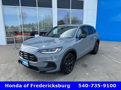 Used 2025 Honda HR-V Sport image 1