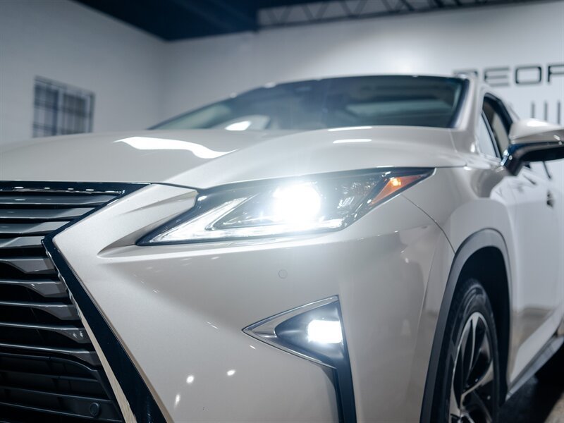 Used 2018 Lexus RX 450h AWD w/ Luxury Package image 18