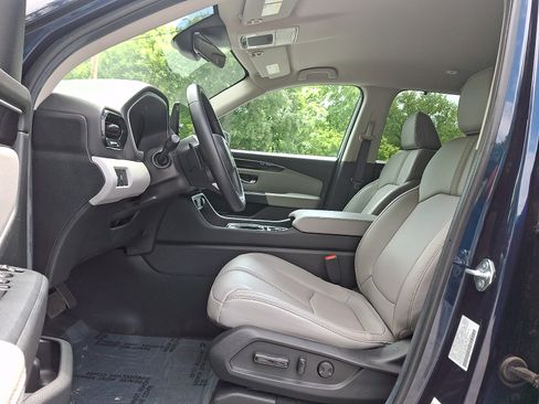 Used 2025 Honda Pilot EX-L image 13