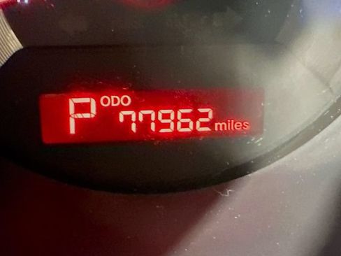 Used 2011 Kia Soul ! FWD image 23