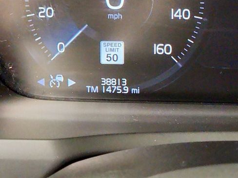 Used 2020 Volvo XC90 T6 Momentum w/ Protection Package Premier AWD/4WD image 16
