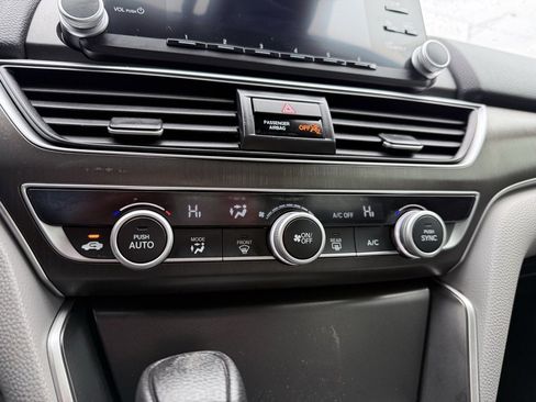 Used 2019 Honda Accord LX image 17
