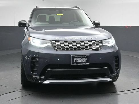 Used 2024 Land Rover Discovery Metropolitan Edition AWD/4WD image 2