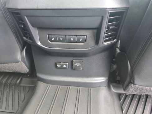 Used 2023 Toyota Tundra Platinum AWD/4WD image 14