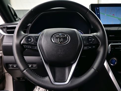 Used 2022 Toyota Venza Limited w/ Advanced Technology Package image 25