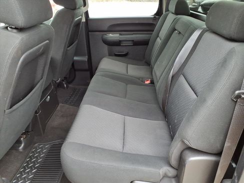 Used 2010 GMC Sierra 2500 SLE w/ SLE Preferred Package image 13