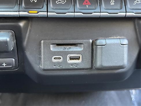 Used 2019 Chevrolet Silverado 1500 LT w/ All-Star Edition image 41