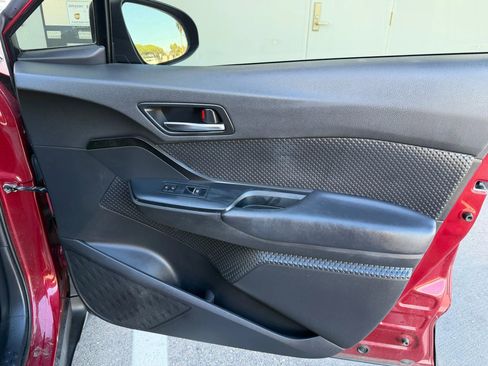 Used 2018 Toyota C-HR XLE image 13