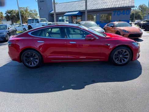Used 2020 Tesla Model S AWD image 4