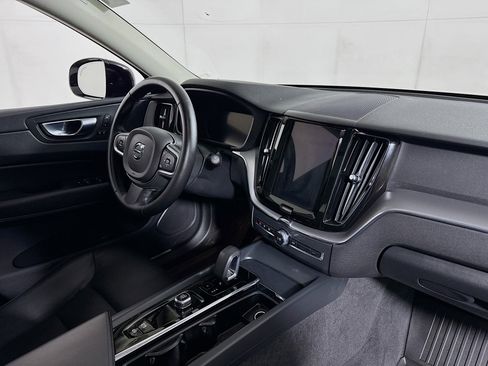 Used 2024 Volvo XC60 B5 Core AWD/4WD image 28