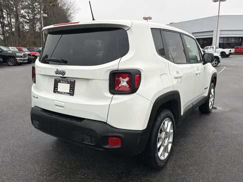 Used 2023 Jeep Renegade Latitude image 5