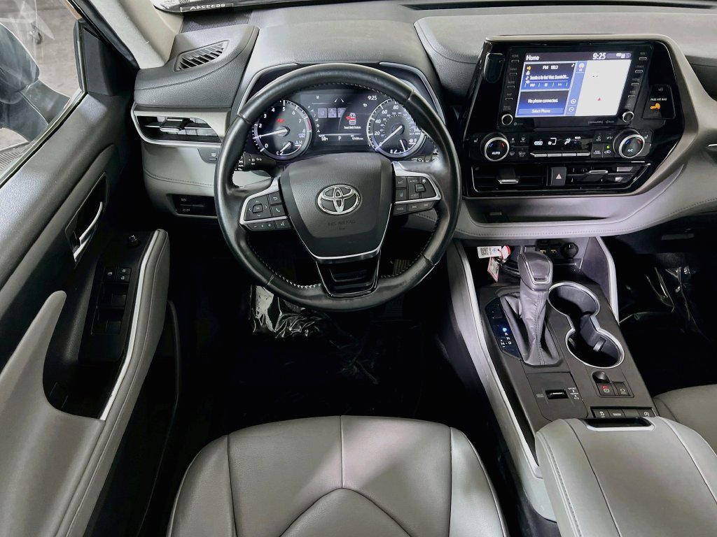Certified 2020 Toyota Highlander XLE FWD image 19