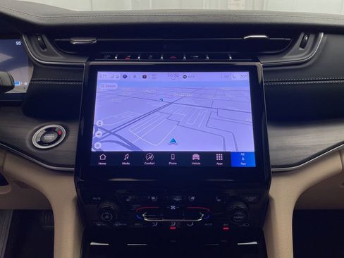 New 2025 Jeep Grand Cherokee L Limited w/ Luxury Tech Group II image 15