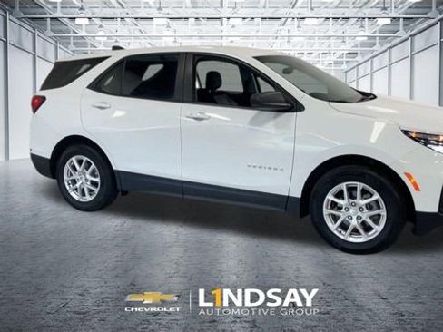 Used 2024 Chevrolet Equinox LS FWD image 3