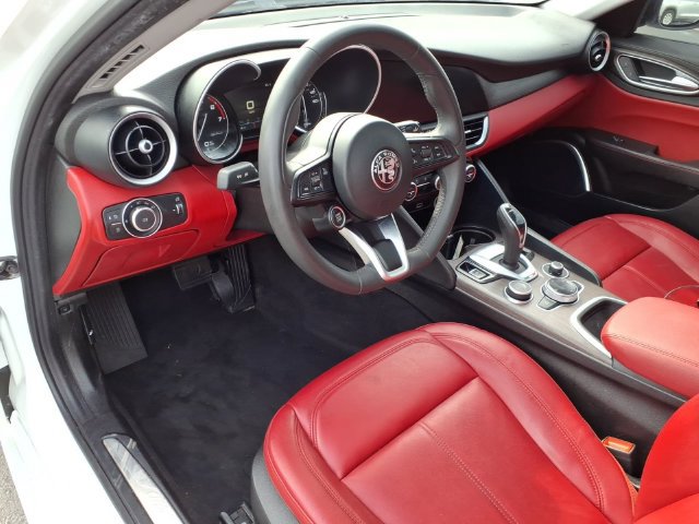 Used 2021 Alfa Romeo Giulia Ti w/ Nero Edizione AWD/4WD image 19