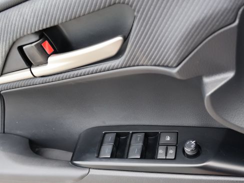 Used 2025 Toyota Camry SE FWD image 39